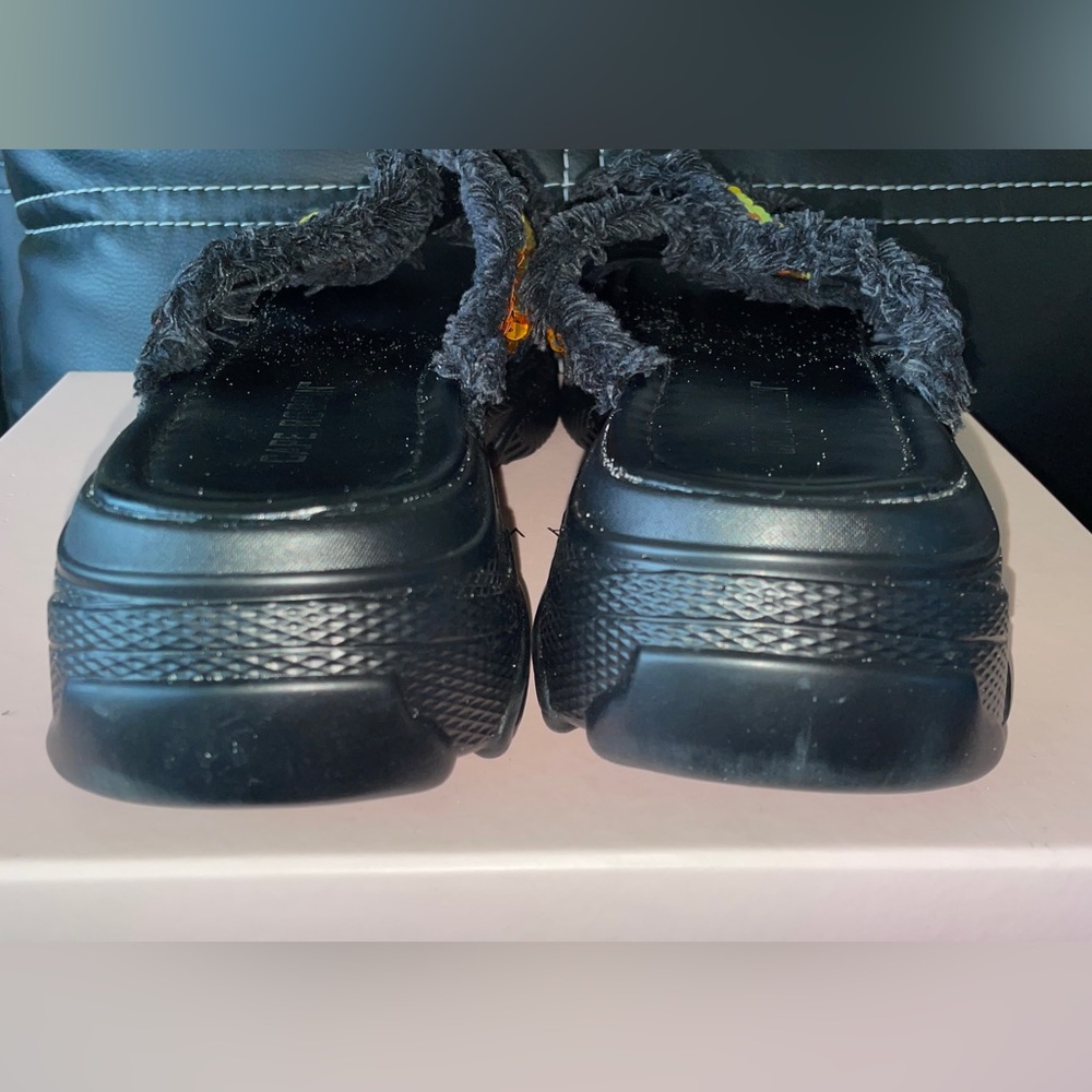 Cape Robbin Chunky Black Platform Slides Golden S… - image 8